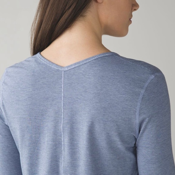 Lululemon Yogini 5 Year Long Sleeve Striped Tee Color Blue and White Size 4 - Picture 4 of 9